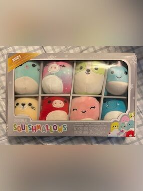 ✨✨Original Squishmallows Holiday Plush Ornament Set - 8 Mini